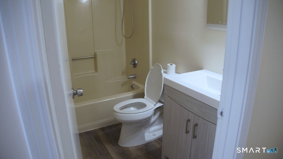 140 Thompson Street - Photo 13