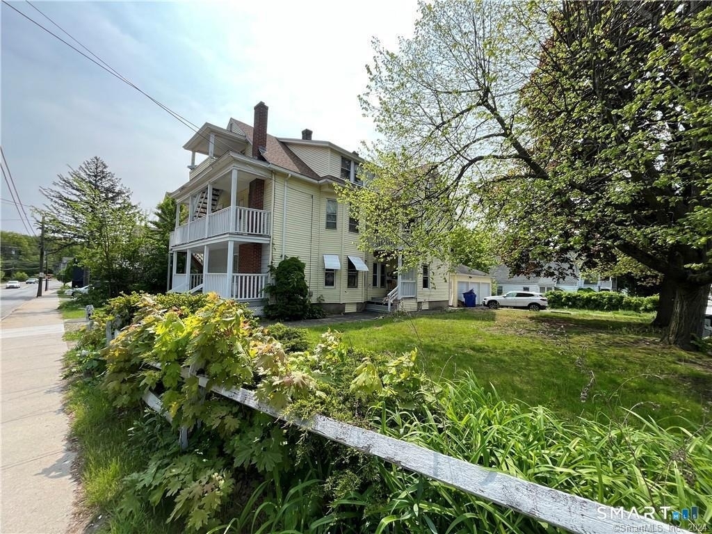 42 Albert Street - Photo 1