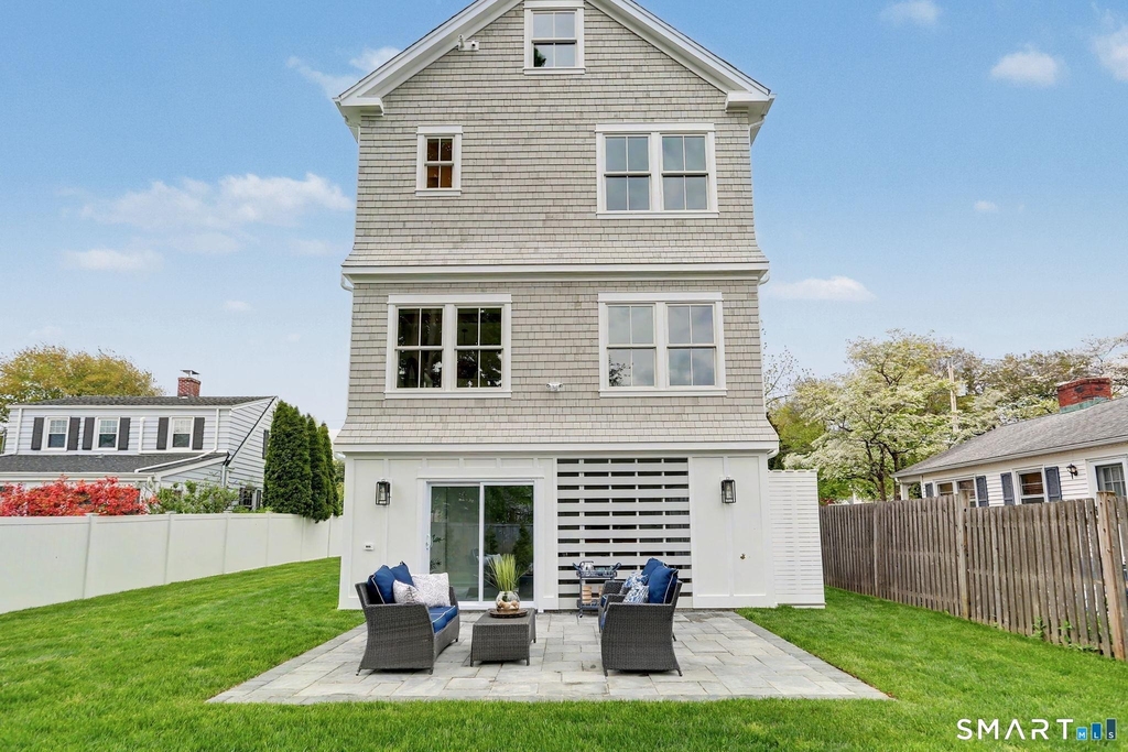 96 Clinton Street - Photo 1