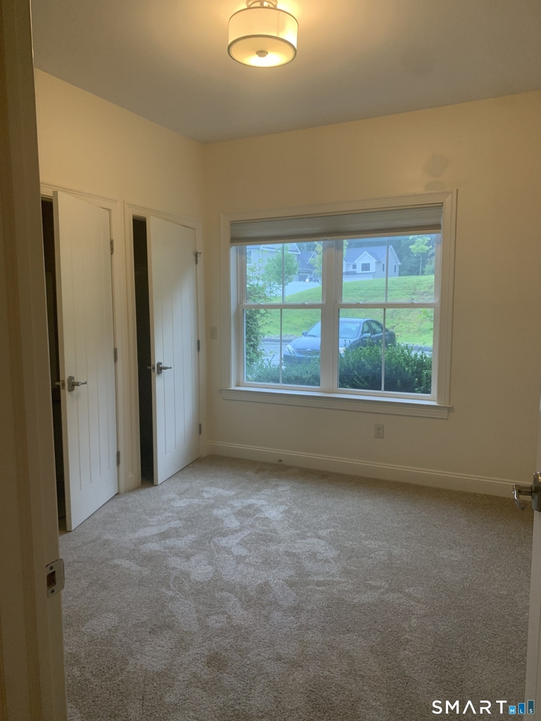 105 Edgewater Circle - Photo 6
