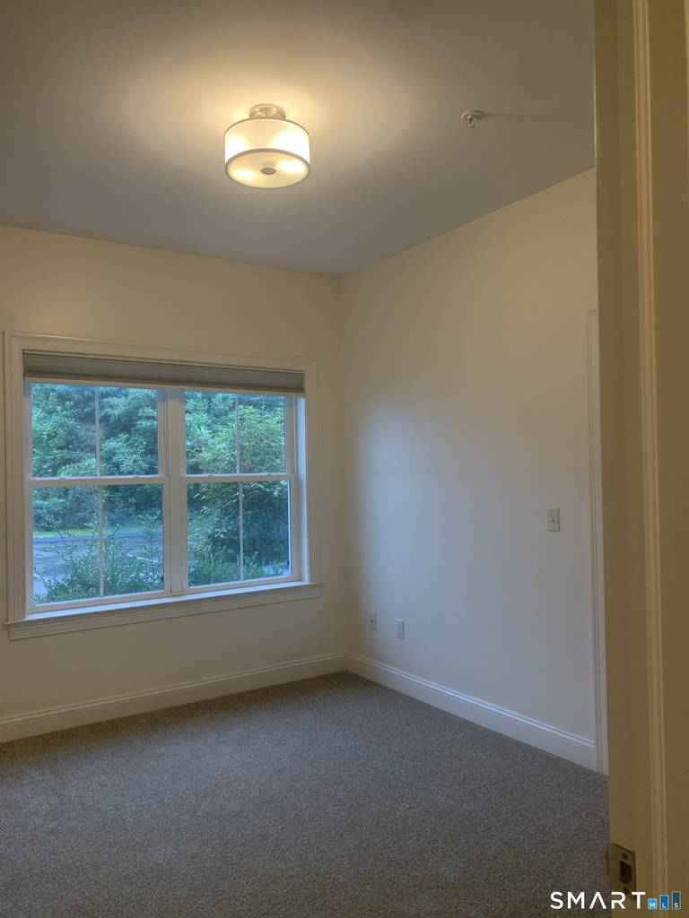 105 Edgewater Circle - Photo 9