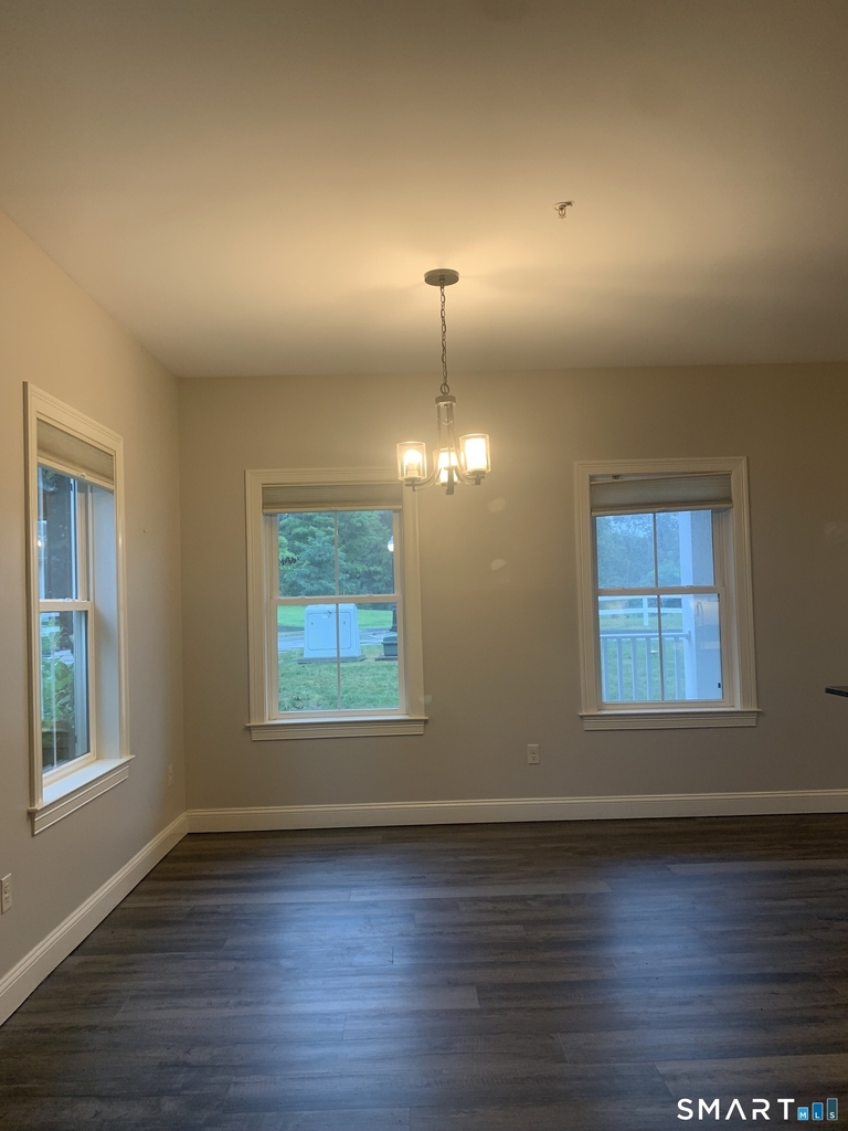 105 Edgewater Circle - Photo 3