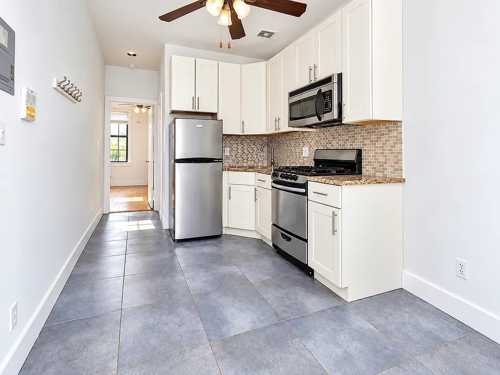 294 Harman Street - Photo 5