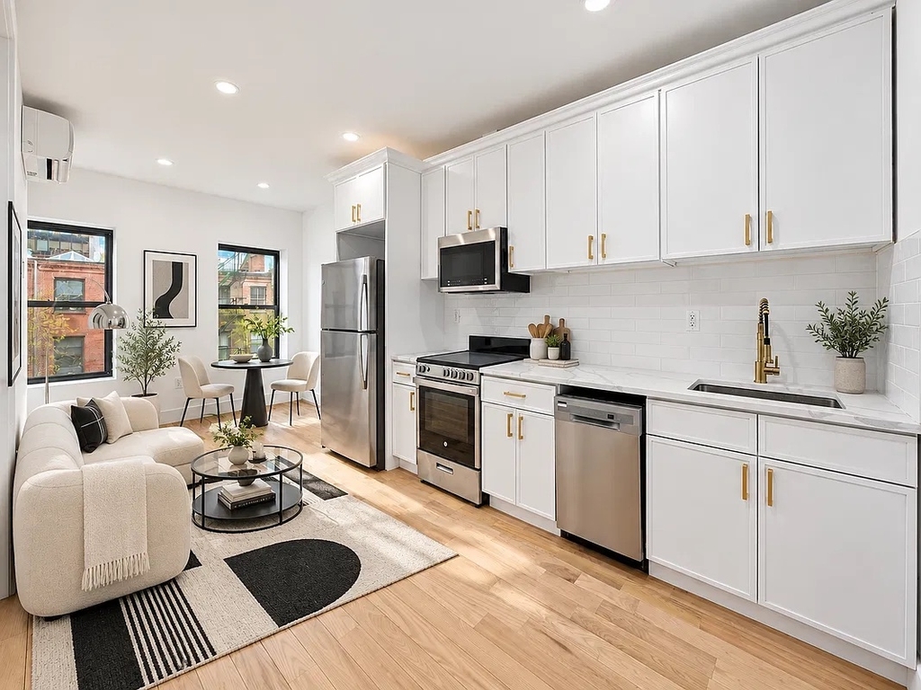 49 West 55th Street - Photo 0