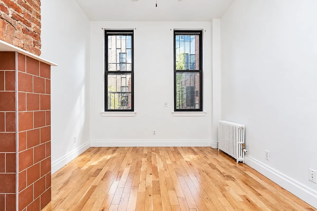 294 Harman Street - Photo 4