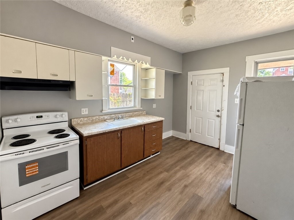 426 Mitchell Ave - Photo 4