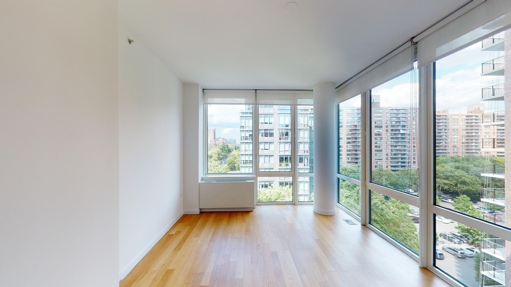 808 Columbus Ave - Photo 2