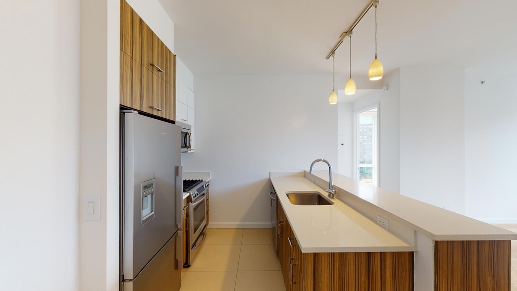808 Columbus Ave - Photo 1