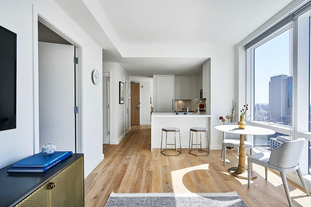 Maiden Lane/Nassau Street - Photo 2