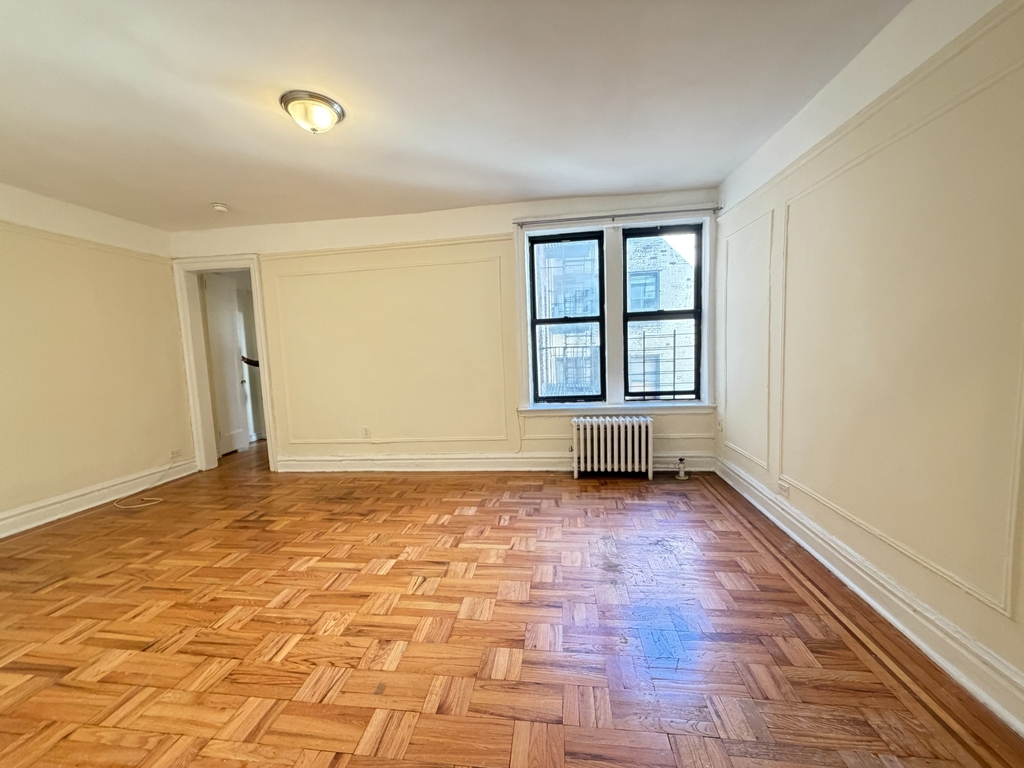 1803 Riverside Drive - Photo 4