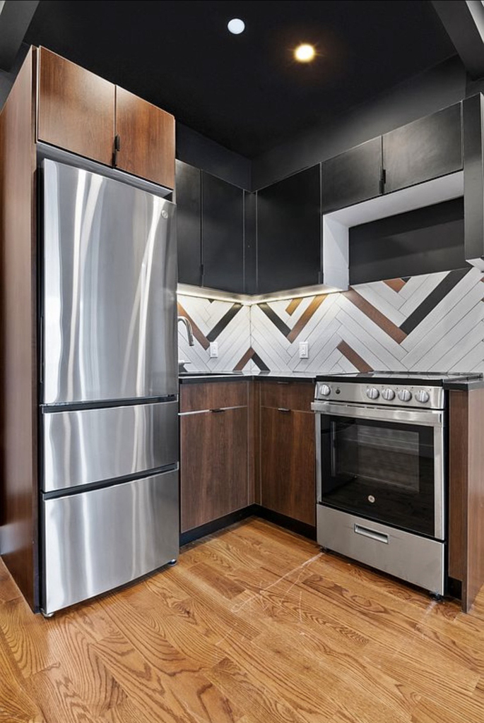 550 Van Buren Street - Photo 3