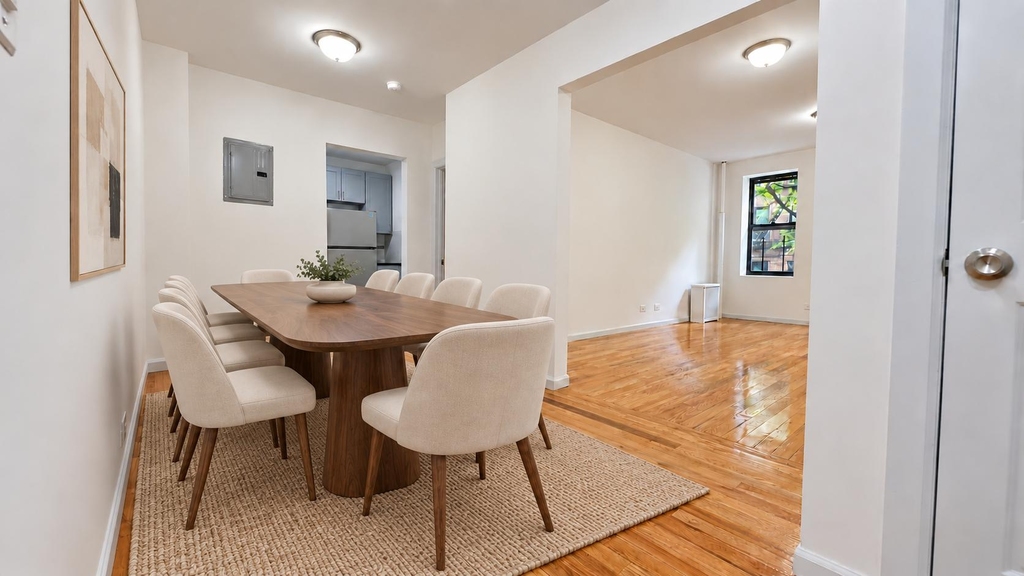 44 Bennett Avenue - Photo 3