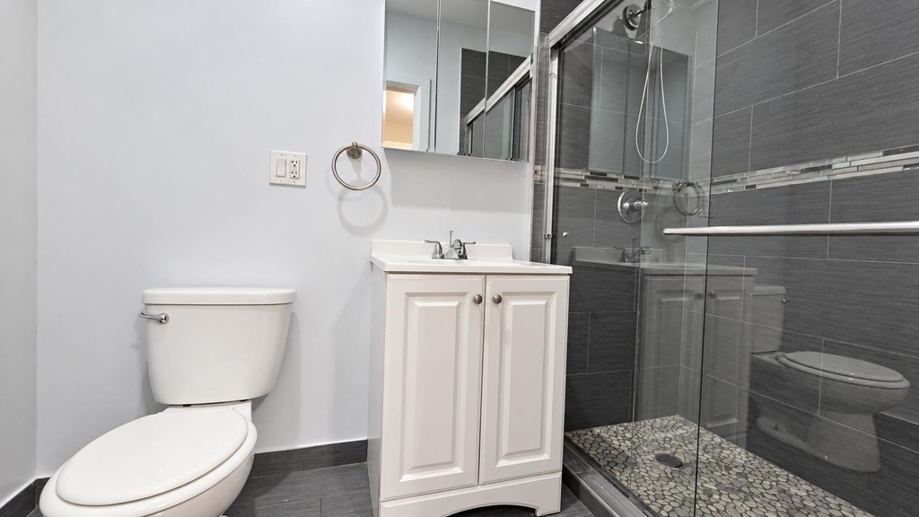 44 Bennett Avenue - Photo 15