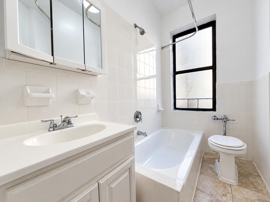 121 Bennett Avenue - Photo 9