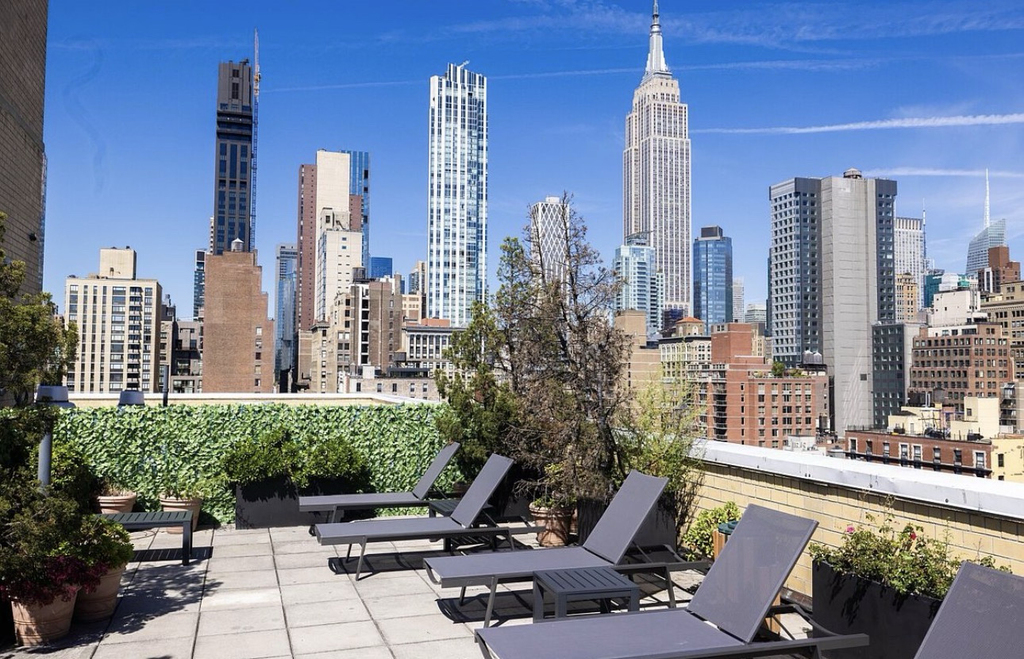 East 29th Street - Photo 4