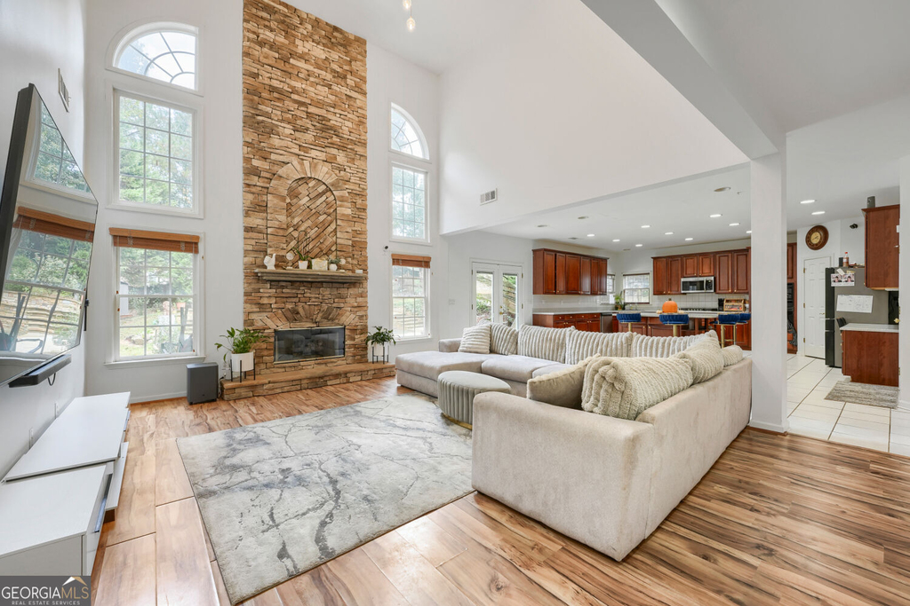 7792 Waterlace Drive - Photo 3