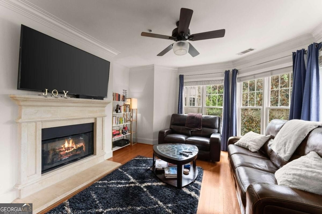 828 Highland Lane Ne - Photo 4