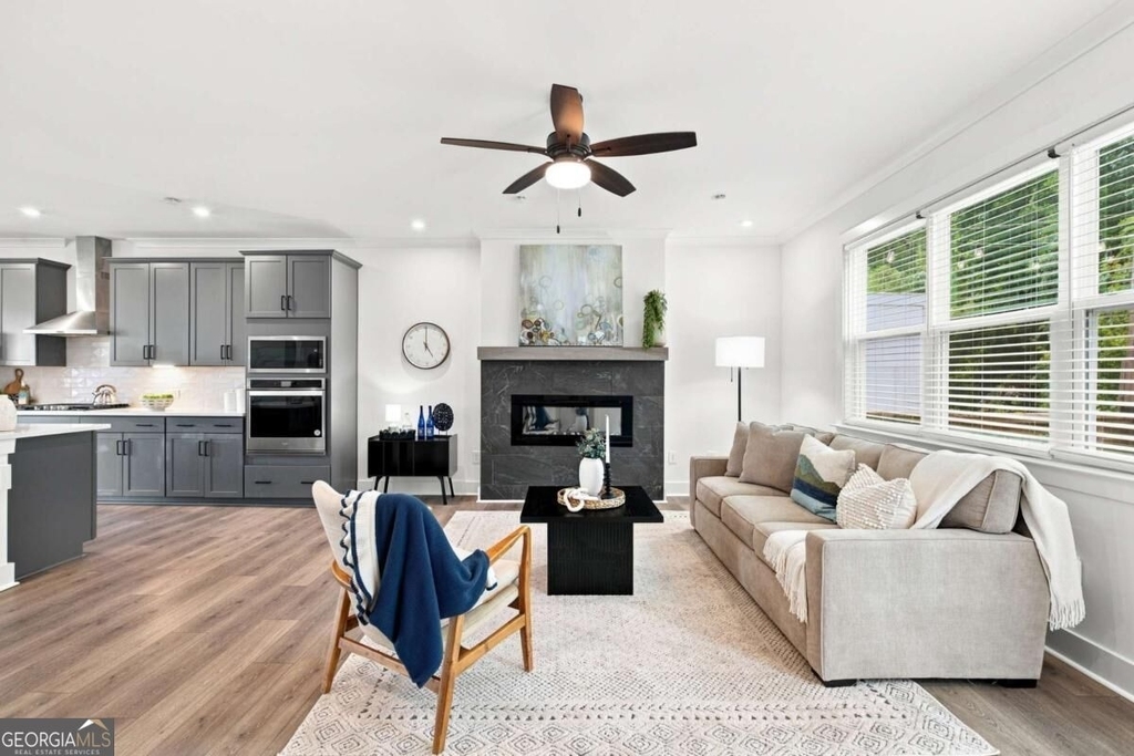 3401 Catalan Alley - Photo 18