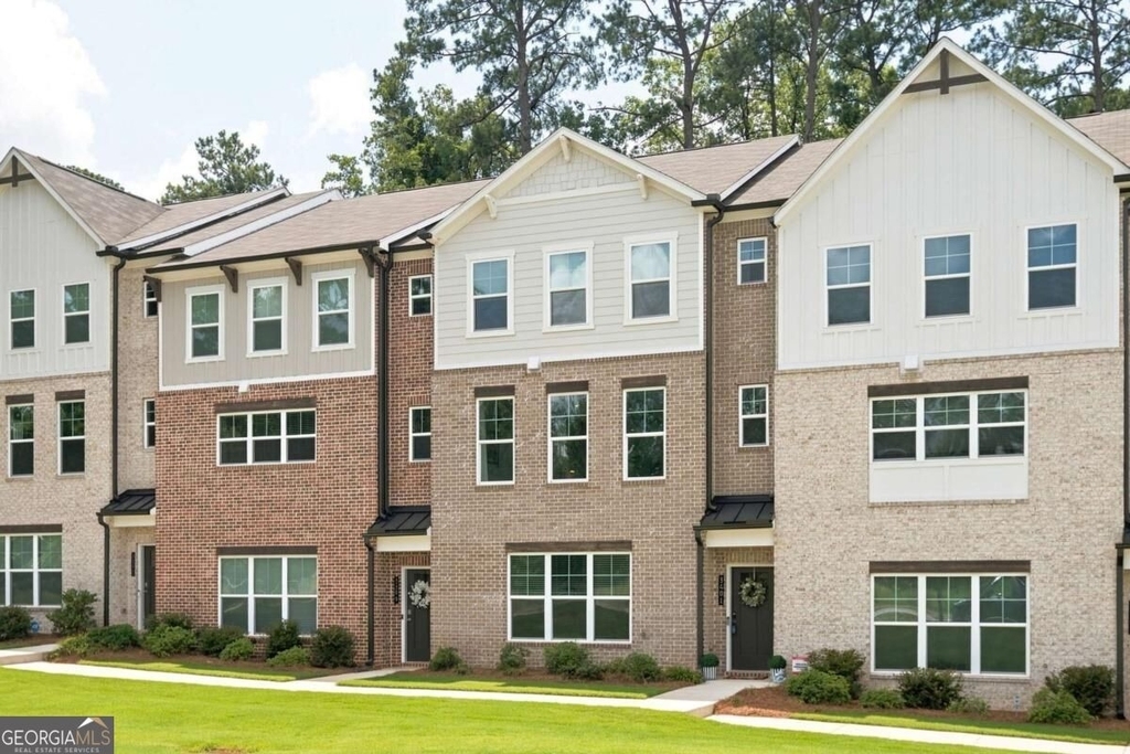 3401 Catalan Alley - Photo 0