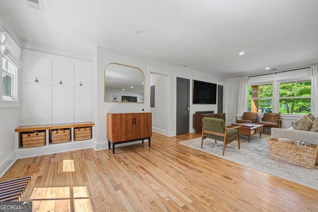 512 Cherokee Street Ne - Photo 9