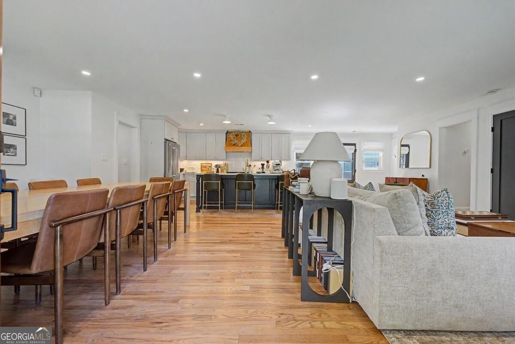 512 Cherokee Street Ne - Photo 3