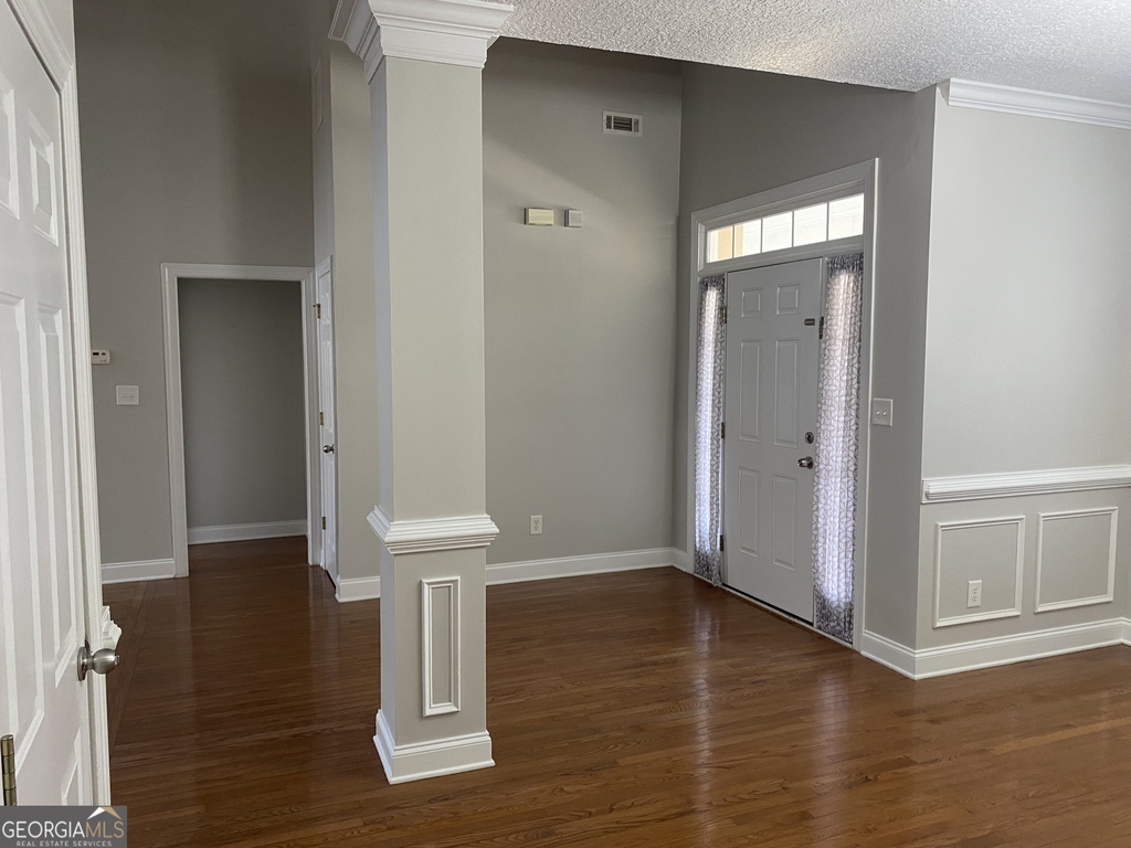 44 Vaux Way - Photo 3