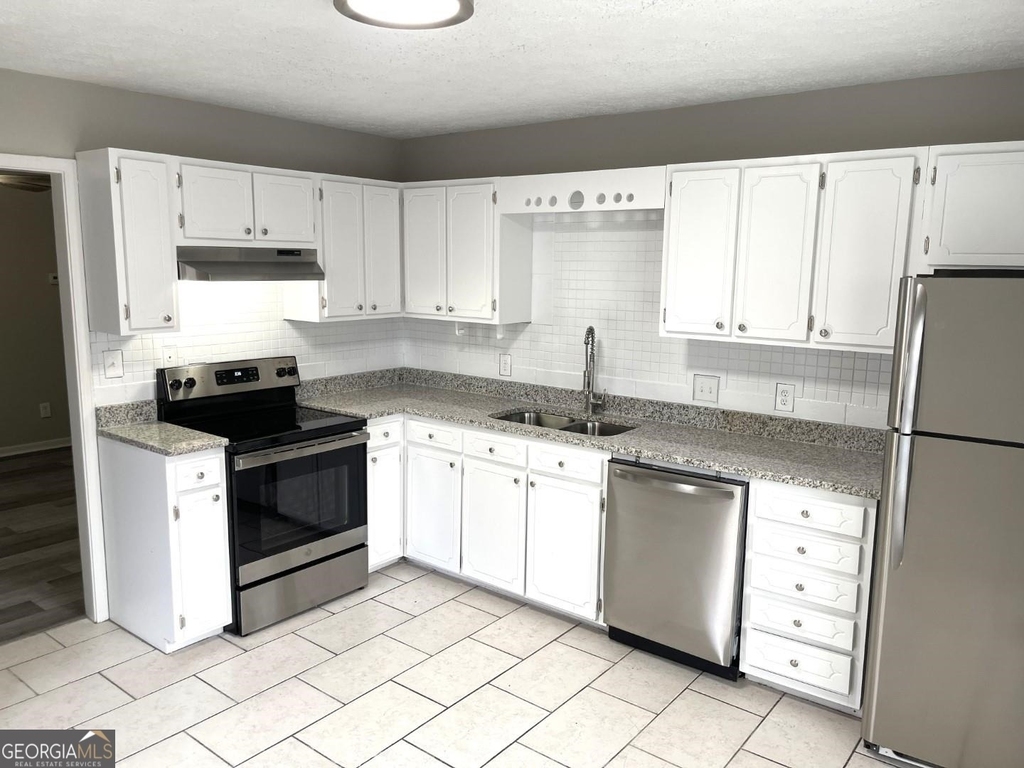 859 Park Place - Photo 1