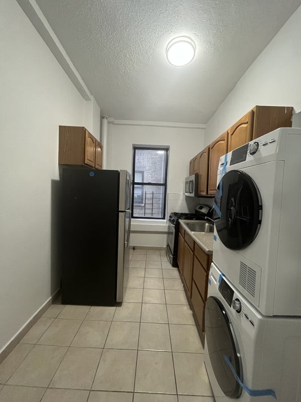 West 157th Street & Broadway - Photo 5