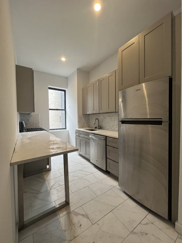 West 142nd Street & Broadway - Photo 1