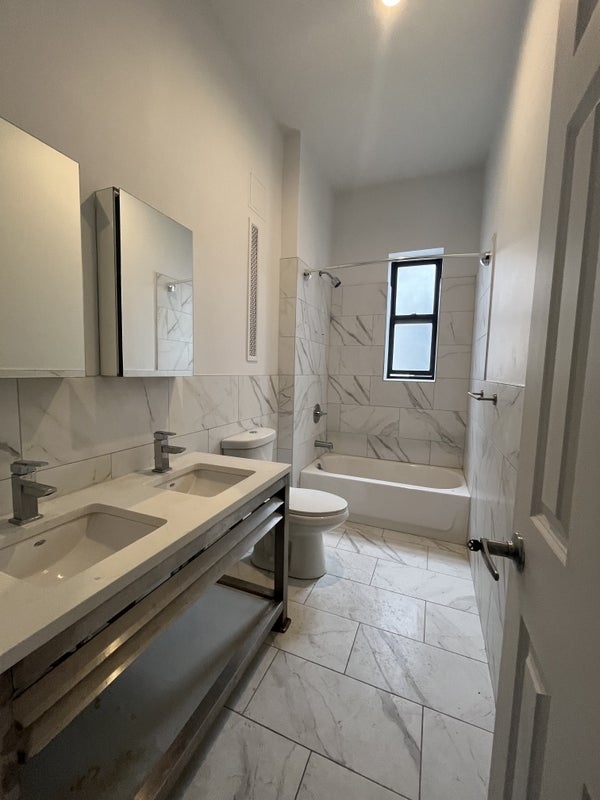 West 142nd Street & Broadway - Photo 4