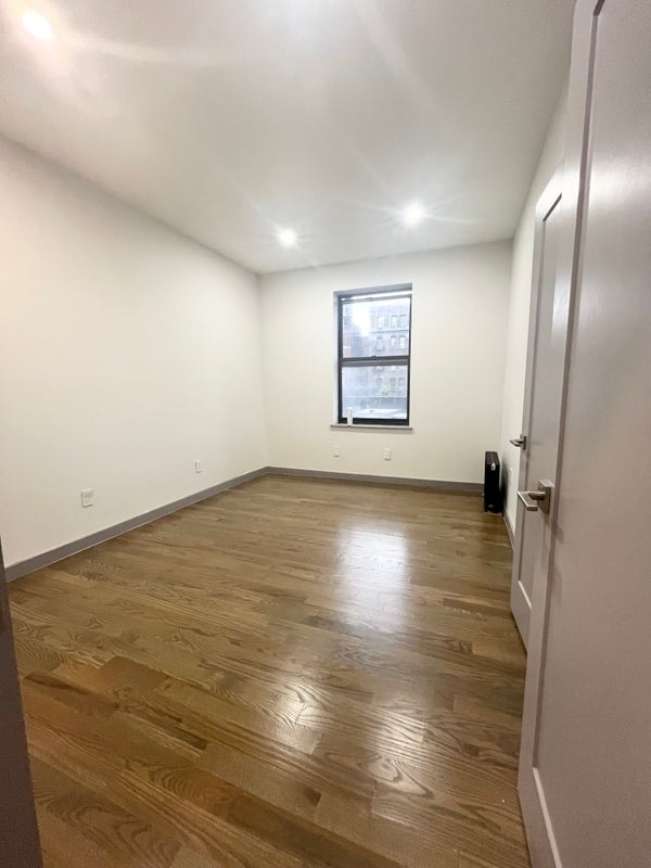 West 176th Street & St Nicholas Avenue - Photo 4