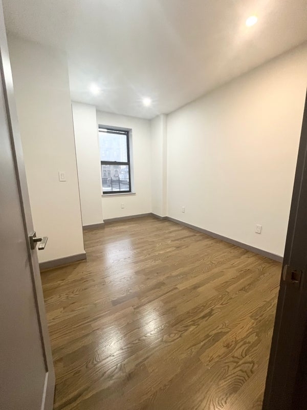 West 176th Street & St Nicholas Avenue - Photo 3