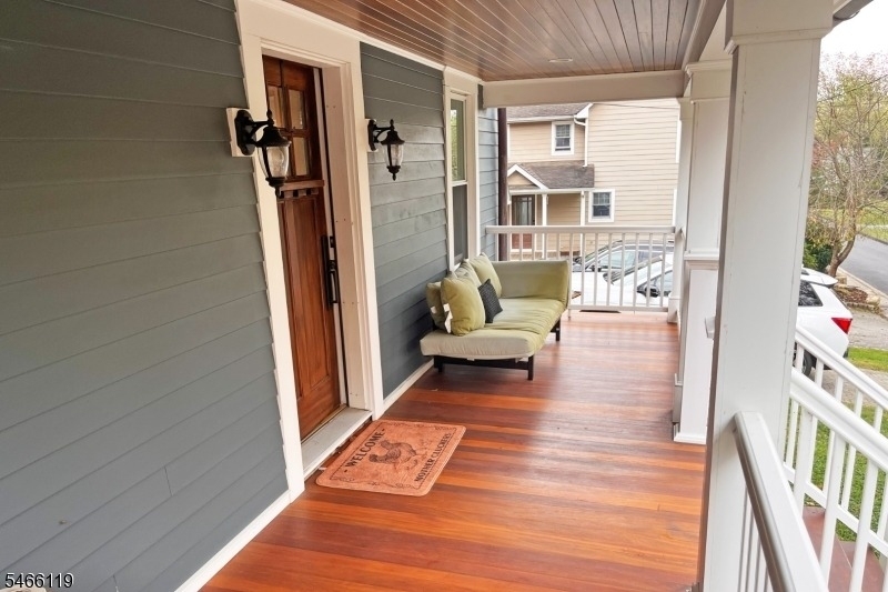 123 Philhower Ave - Photo 1