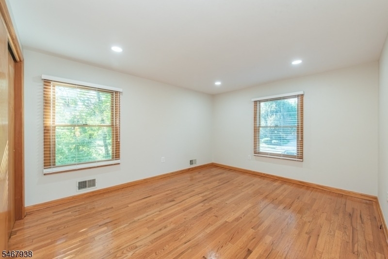 31 Hillside Ave - Photo 18