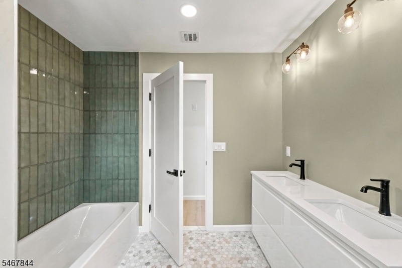 139 Main St - Photo 32