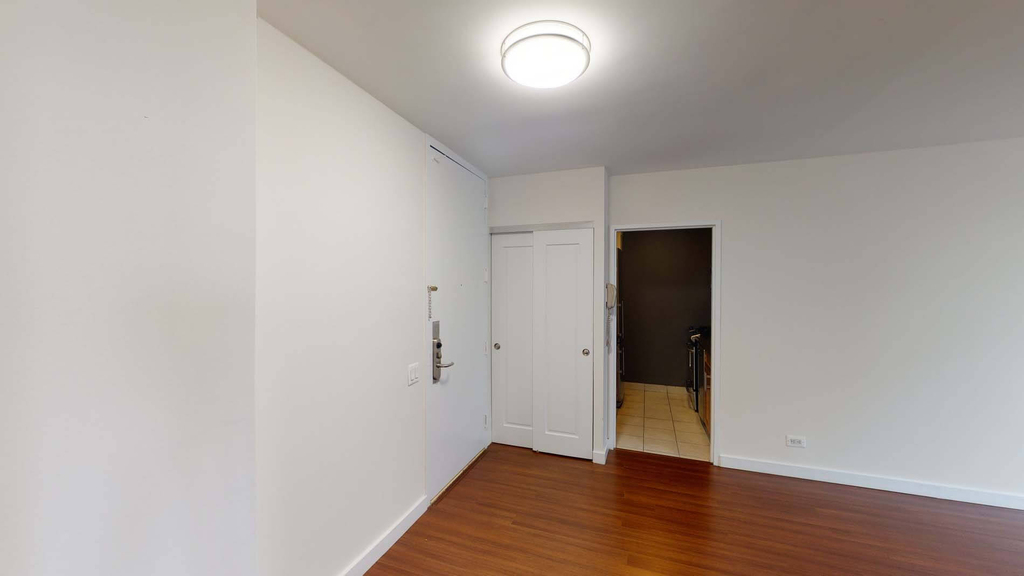 401 E 34th St - Photo 3