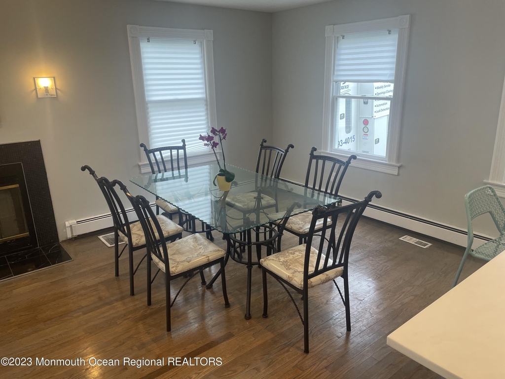 363 Lake Avenue - Photo 2