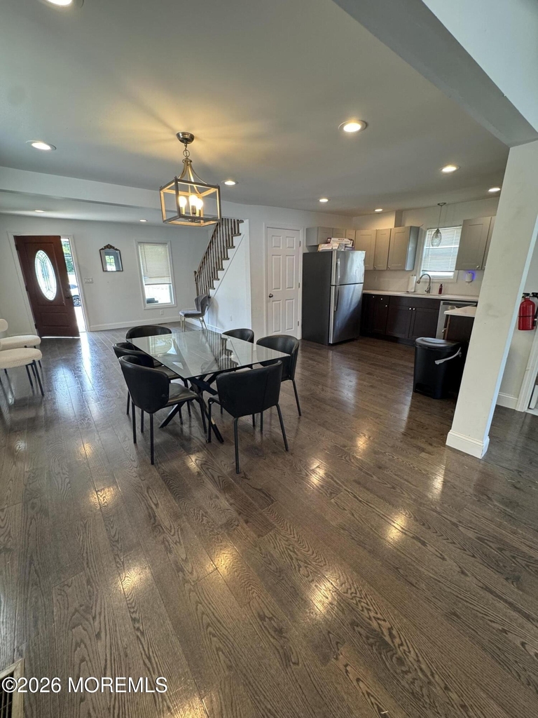 215 Cedar Street - Photo 3