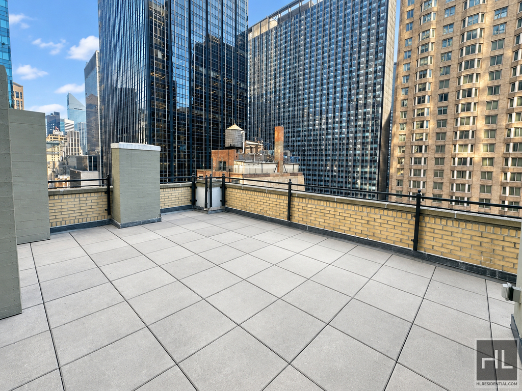 West 55 Street - Photo 15