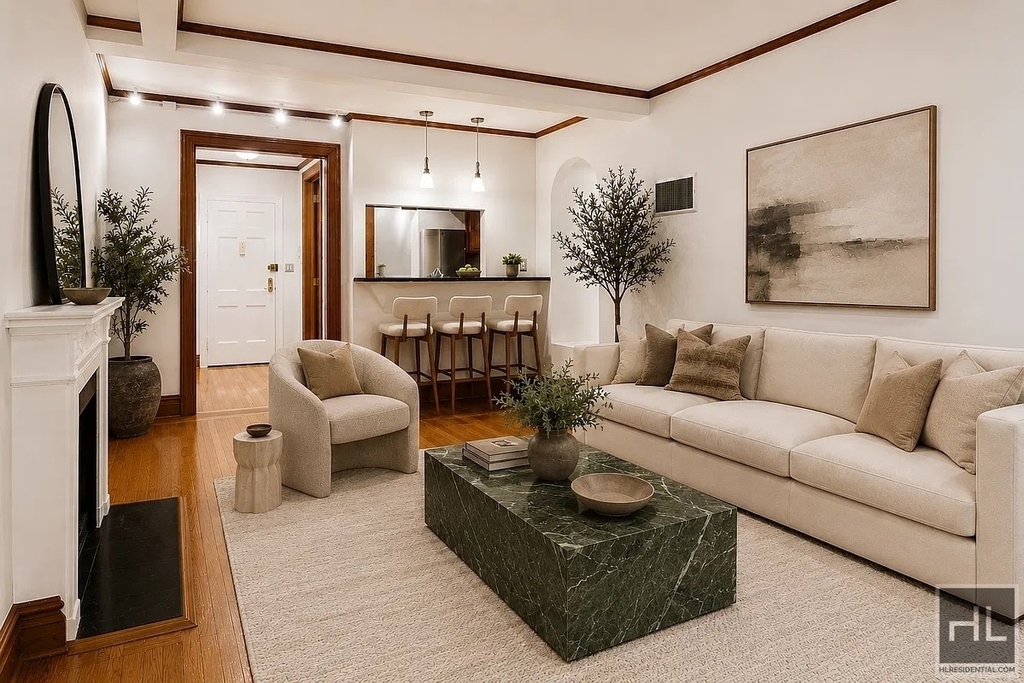 West 58 Street - Photo 2