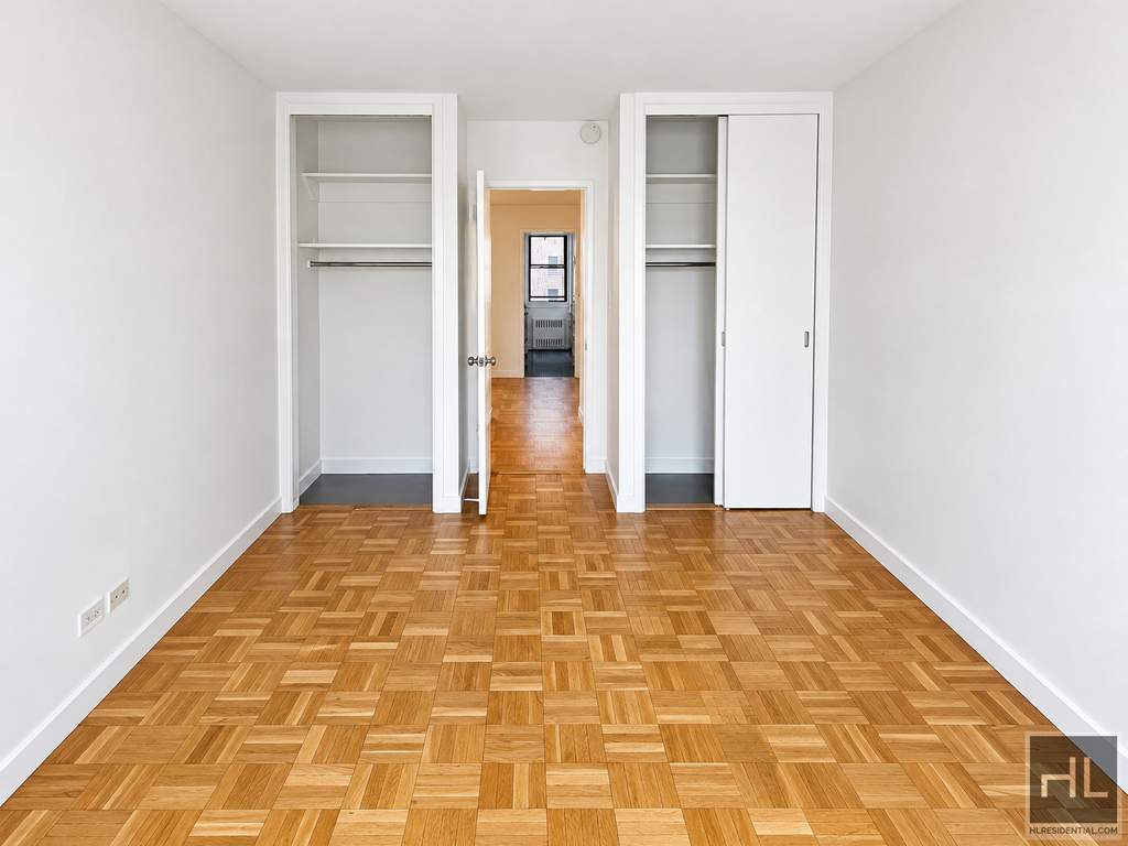 East 79th Street - Photo 6