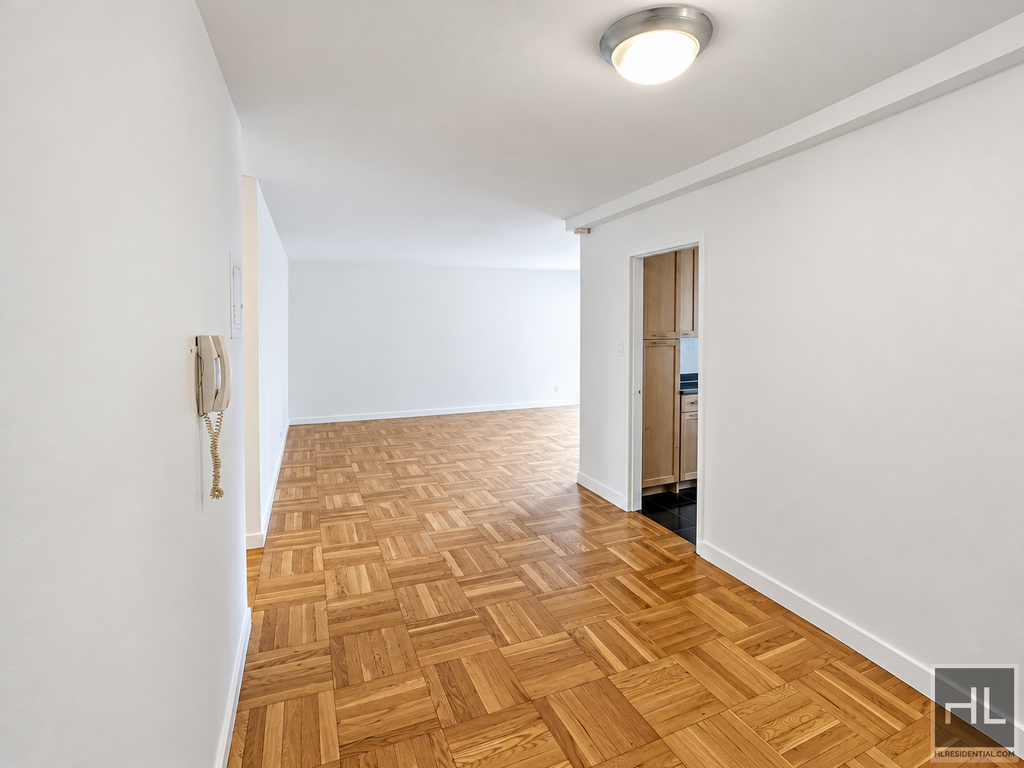 East 79th Street - Photo 2