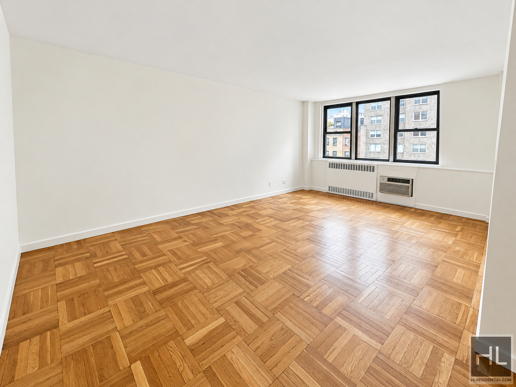 East 79th Street - Photo 0