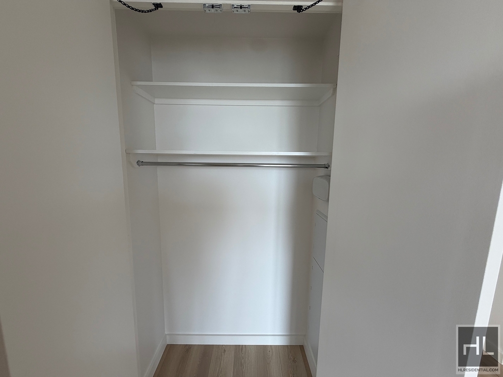 4 Avenue - Photo 11