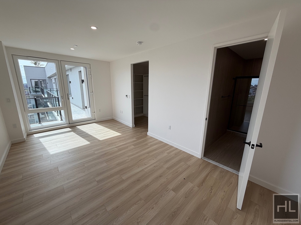 4 Avenue - Photo 16