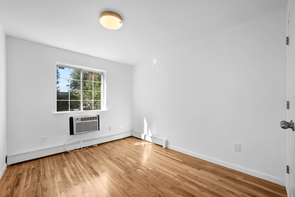 533 Minnieford Avenue - Photo 7