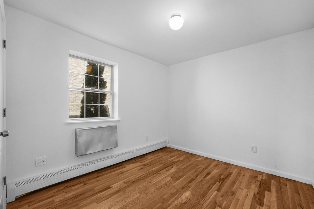 533 Minnieford Avenue - Photo 9