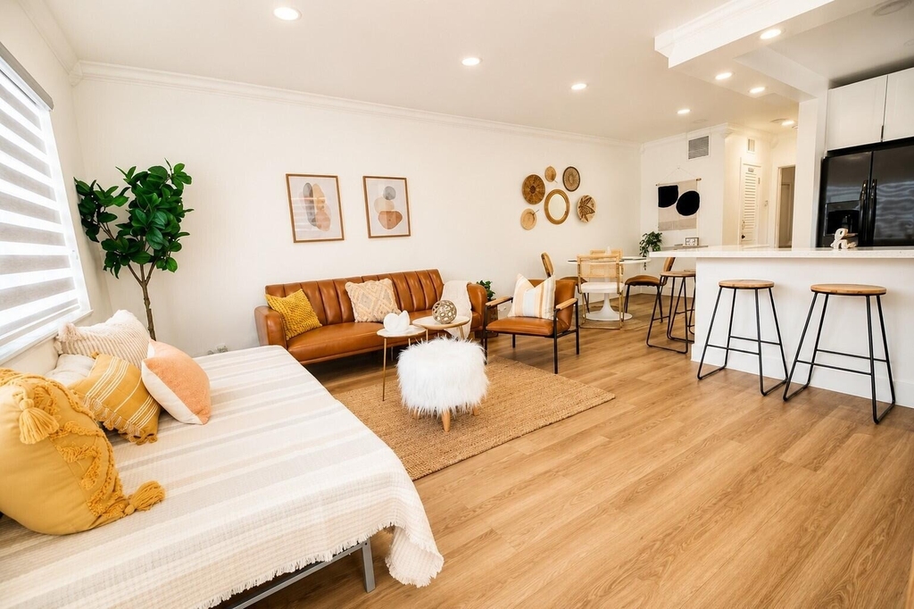 1232 Sw 30th Place - Photo 5