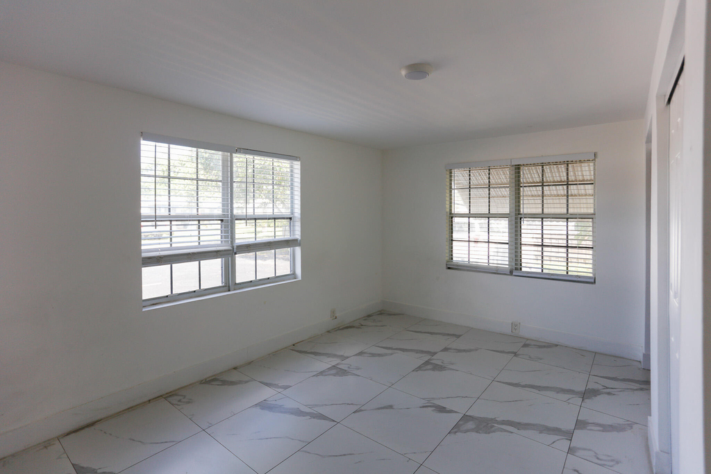 2450 Garfield Street - Photo 12