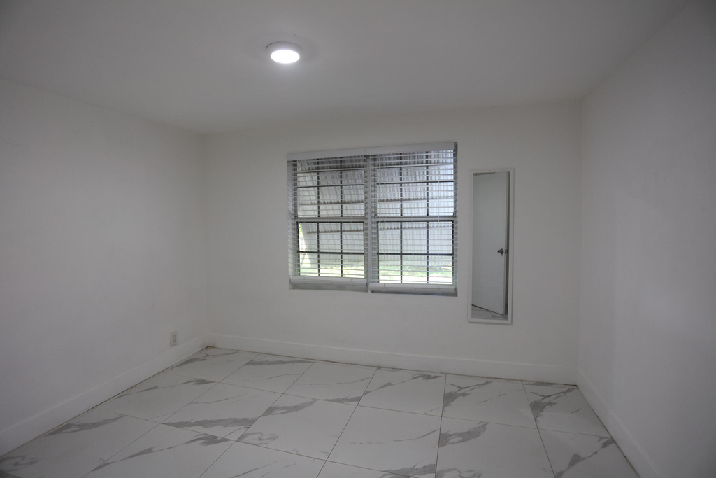 2450 Garfield Street - Photo 13